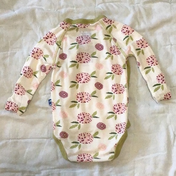Kickee Pants newborn 2 piece set, onesie and footed pants. - Picture 5 of 6